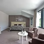 Szálloda Western Saint Antoine & 4*