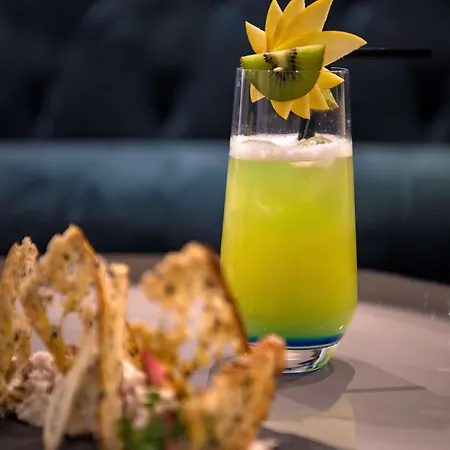 Western Saint Antoine & 4*