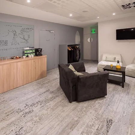 Western Saint Antoine &