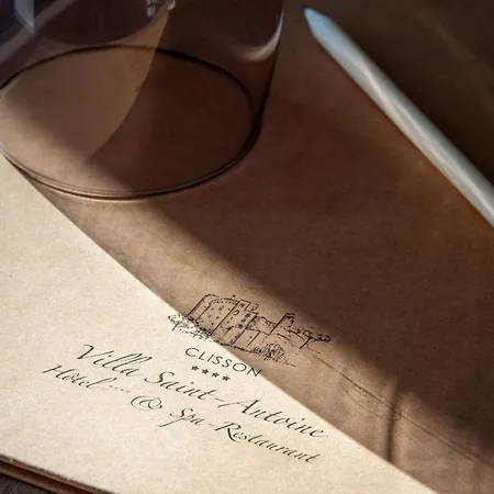 Hotel Western Saint Antoine & 4*