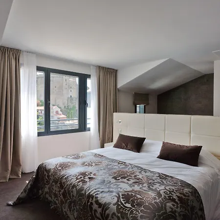 Hotell Western Saint Antoine & 4*