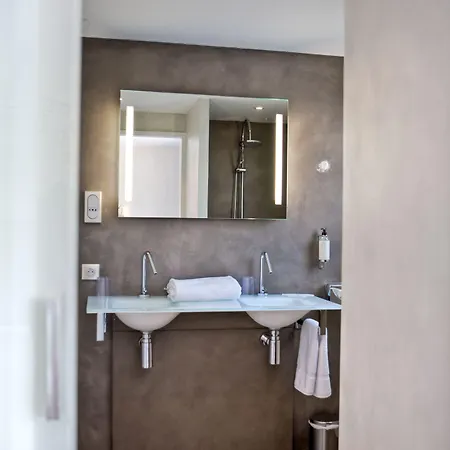 Western Saint Antoine & Hotel