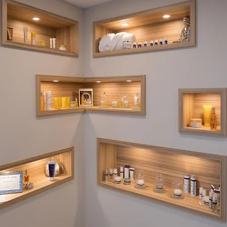 Western Saint Antoine & 4*