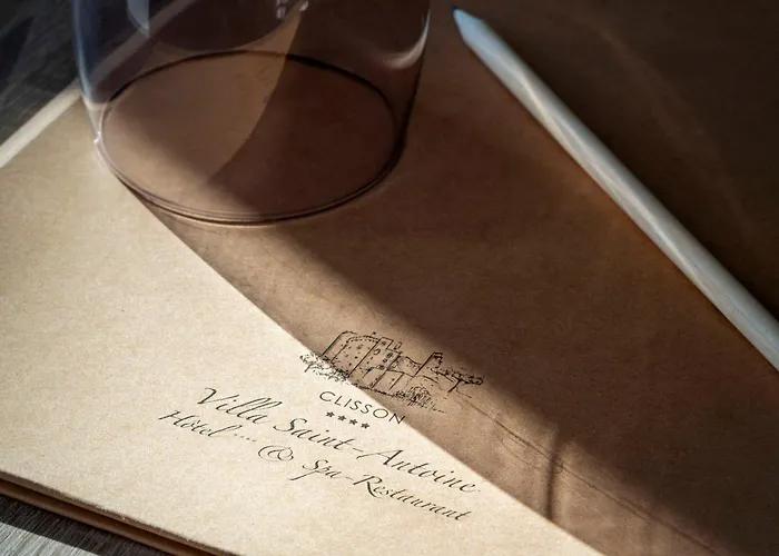 Hotel Western Saint Antoine & 4*